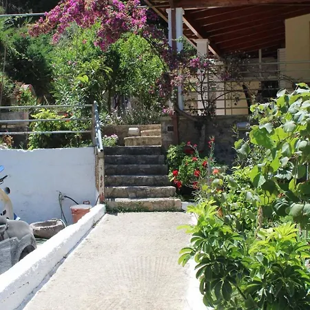 Ferienhaus Demar & Katakolo